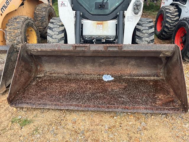 Image of Bobcat S740 equipment image 2