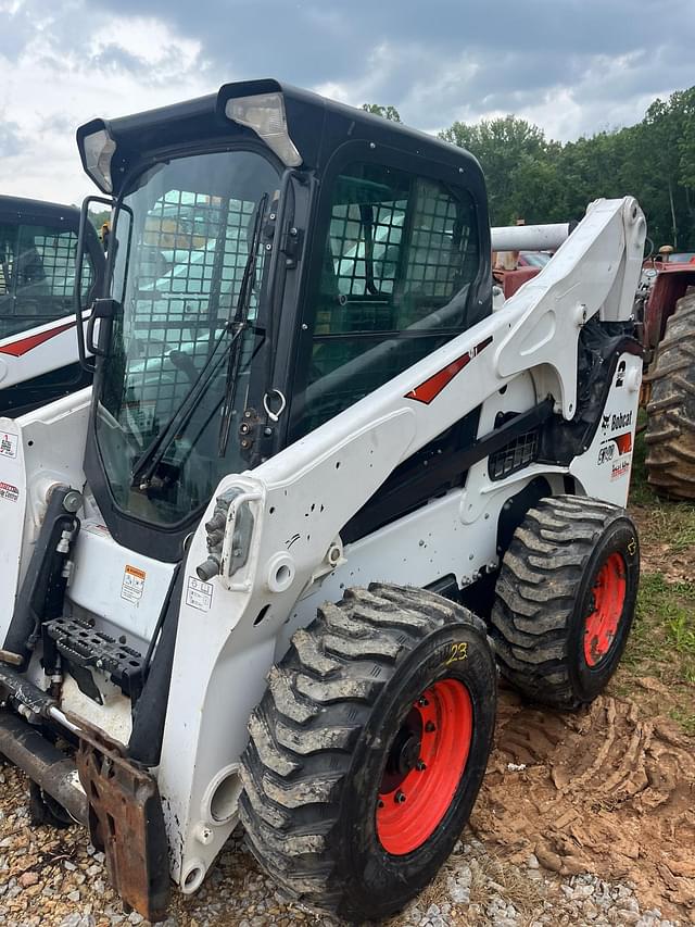 Image of Bobcat S740 equipment image 2