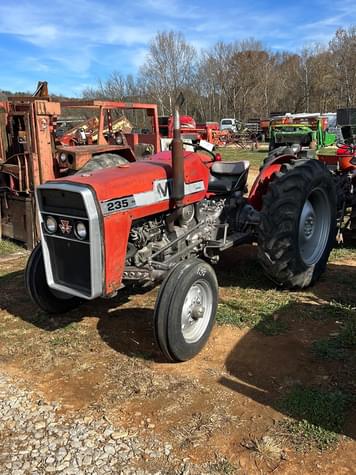 Main image Massey Ferguson 235