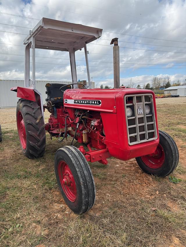 Image of International Harvester 354 equipment image 3