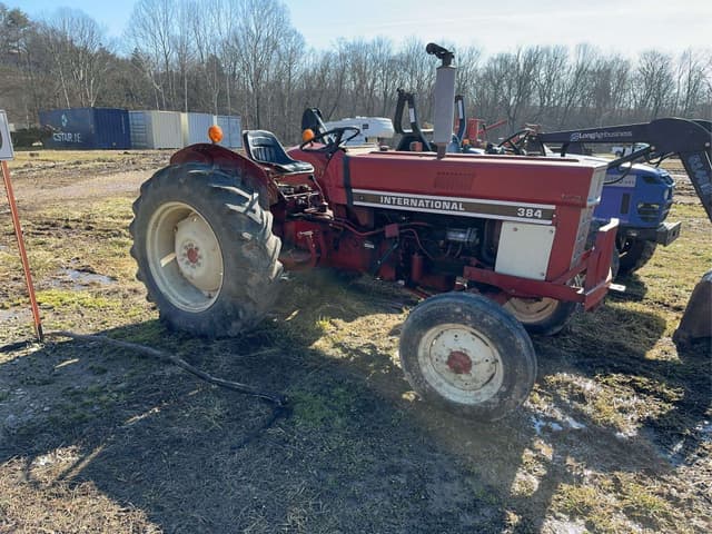 Image of International Harvester 384 equipment image 1