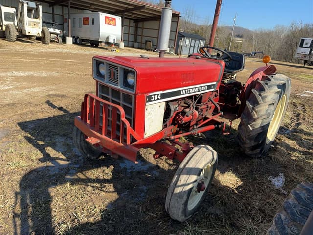 Image of International Harvester 384 equipment image 4