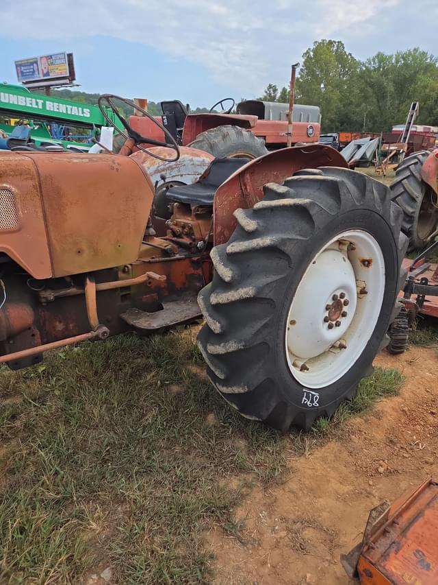 Image of International Harvester B-414 equipment image 3