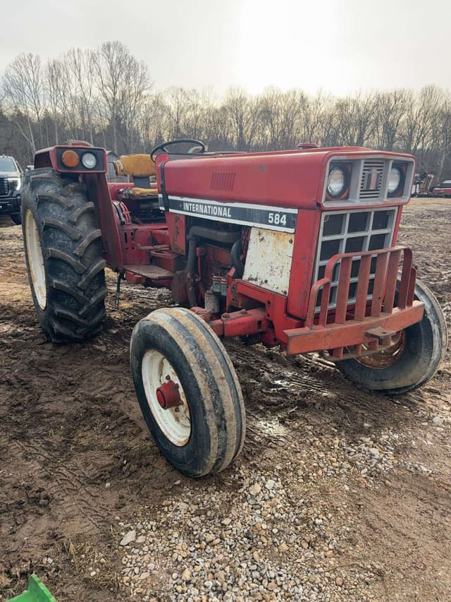 Image of International Harvester 584 equipment image 3