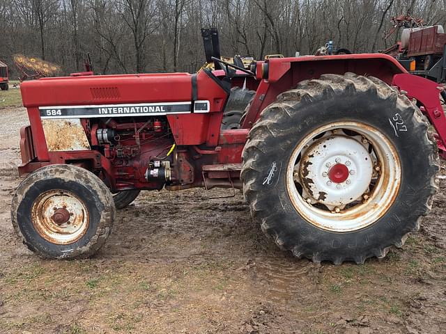 Image of International Harvester 584 equipment image 4