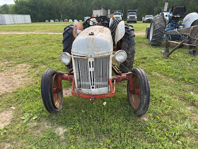Image of Ford 8N equipment image 1