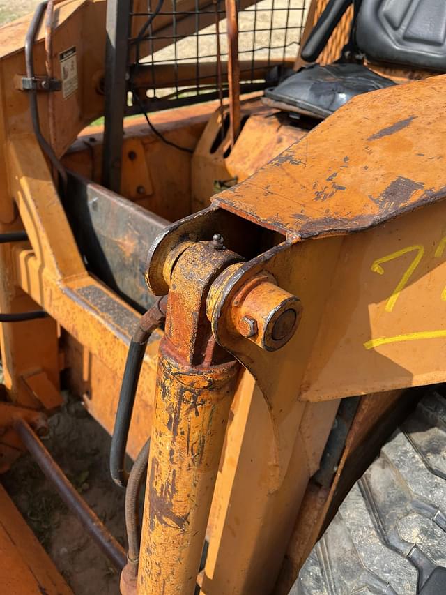 Image of Case 1835 equipment image 3