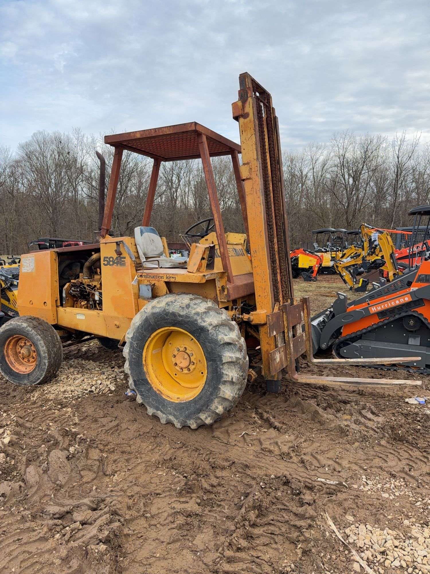 Case 584E Equipment Image0