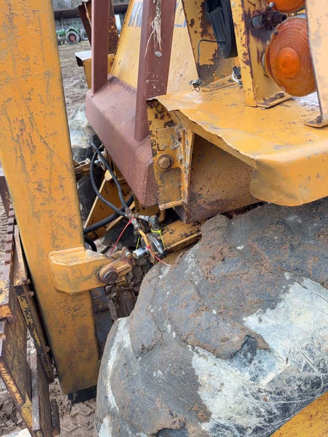 Image of Case 584E equipment image 3