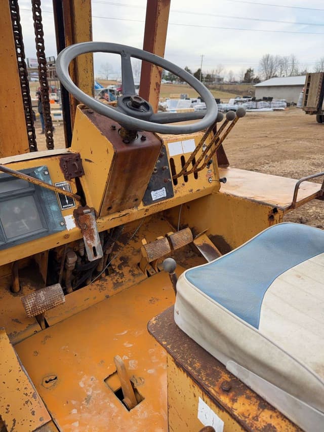 Image of Case 584E equipment image 4