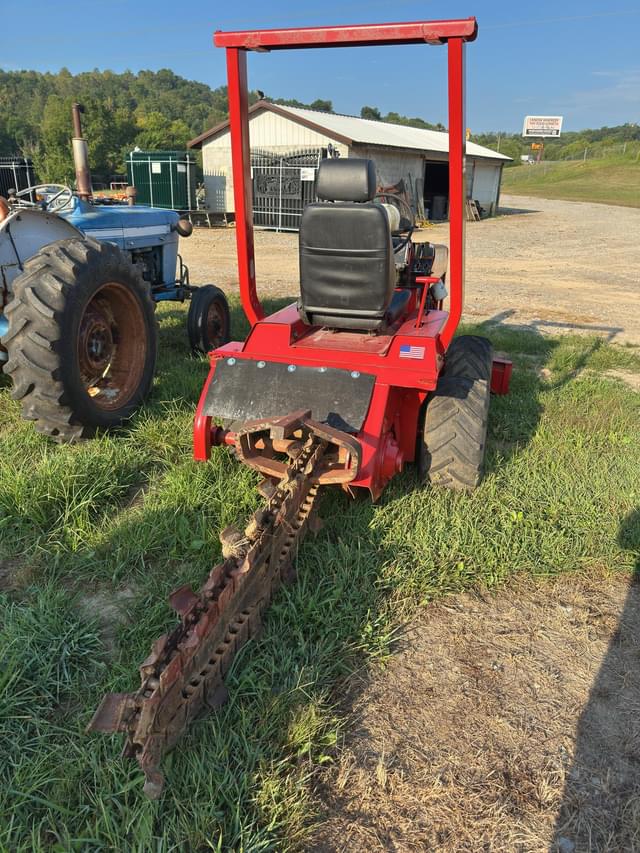 Image of Ditch Witch 2200 equipment image 3