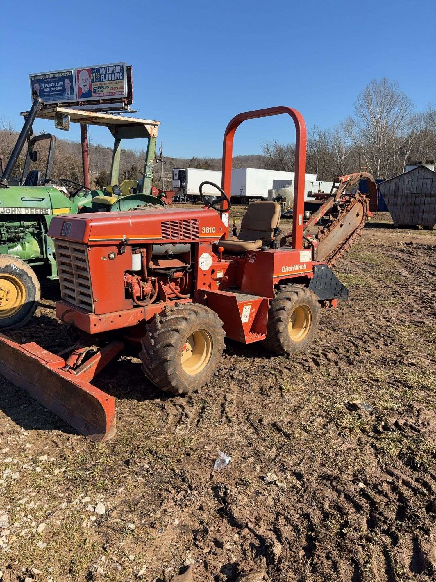 Ditch Witch 3610 Equipment Image0