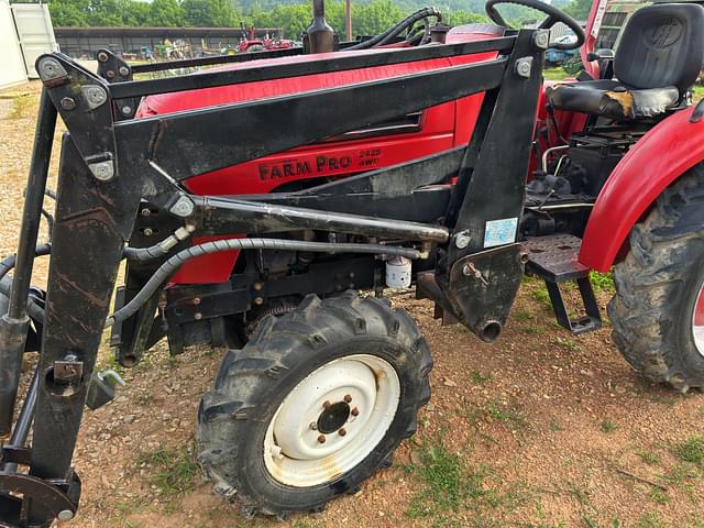 Image of Farm Pro 2425 equipment image 2