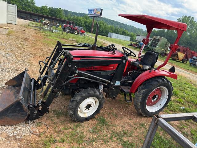 Image of Farm Pro 2425 equipment image 1