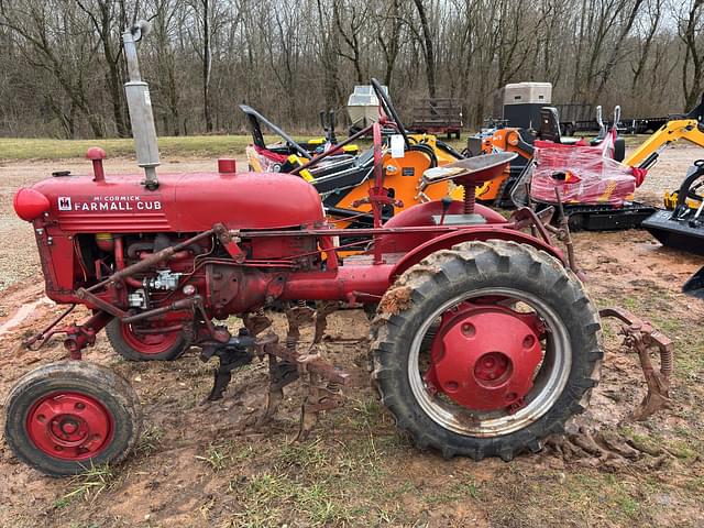 Image of Farmall Cub equipment image 2