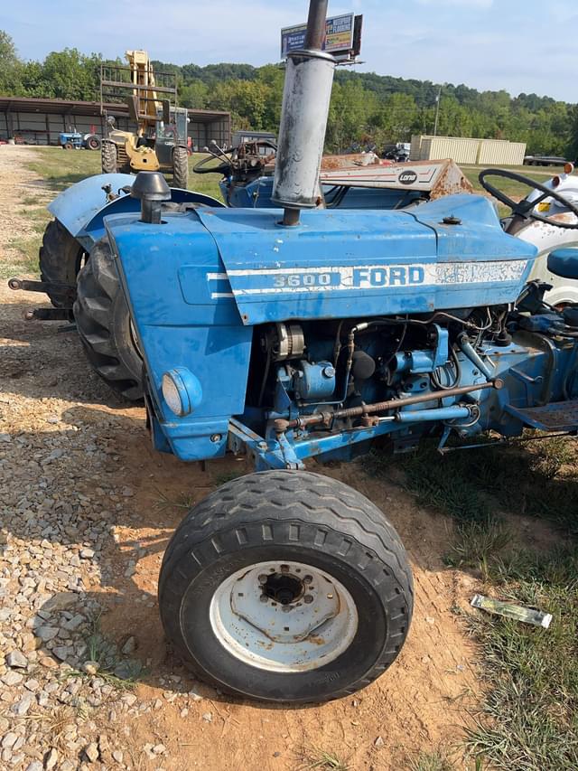 Image of Ford 3600 equipment image 1