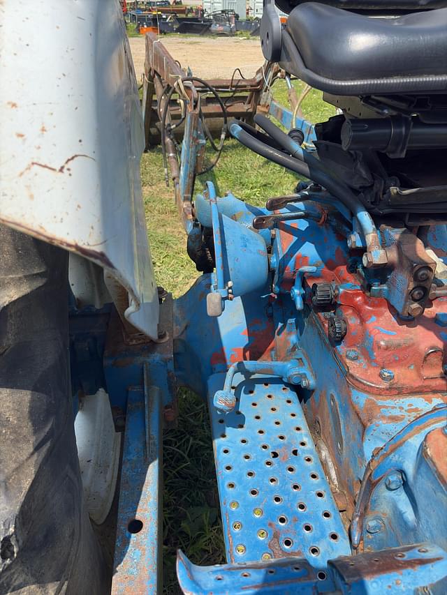 Image of Ford 5000 equipment image 3