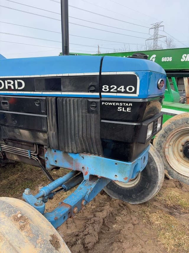 Image of Ford 8240 equipment image 2