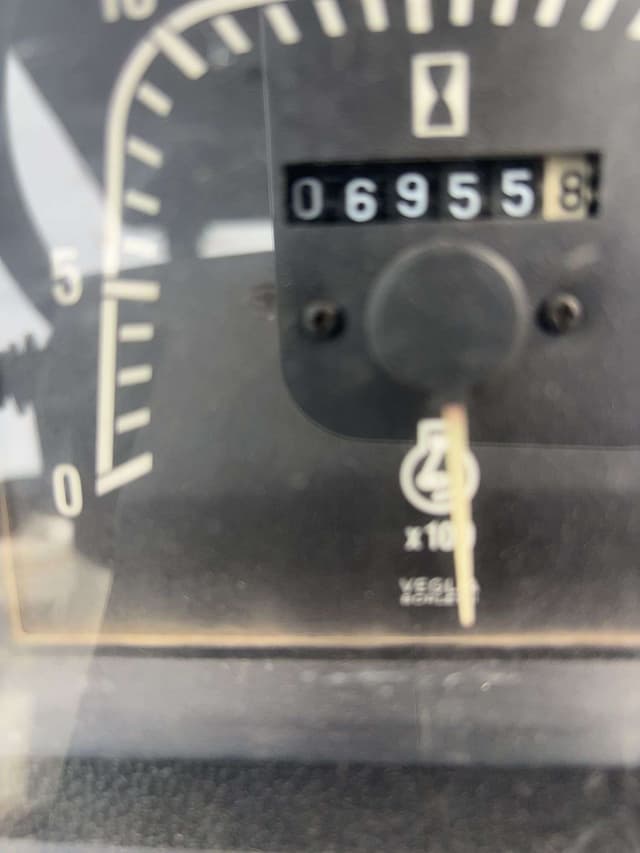 Image of Ford 8240 equipment image 3