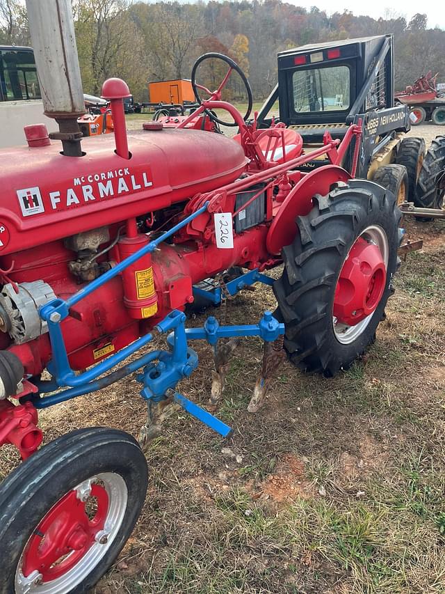 Image of Farmall Super A equipment image 2