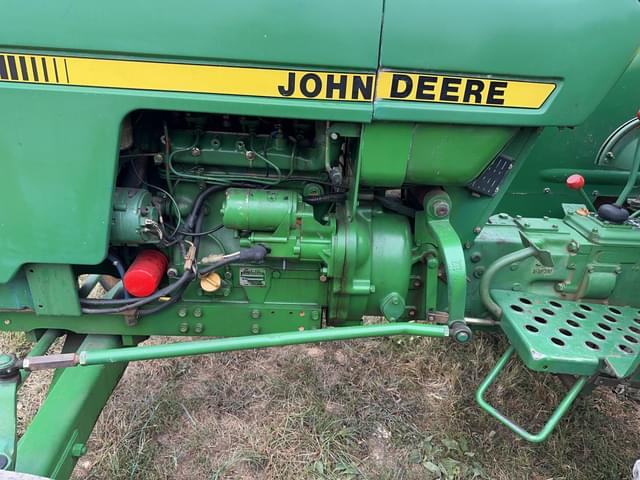 Image of John Deere 1050 equipment image 4