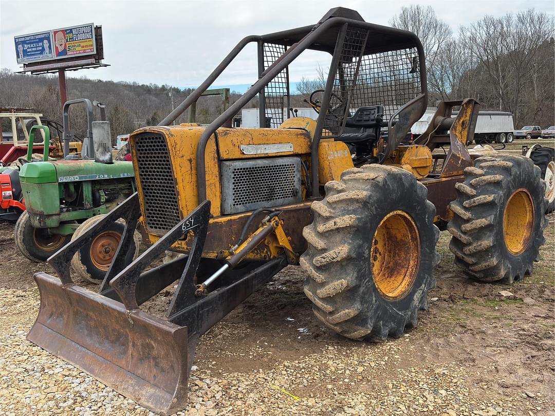 Image of John Deere 440B Primary image