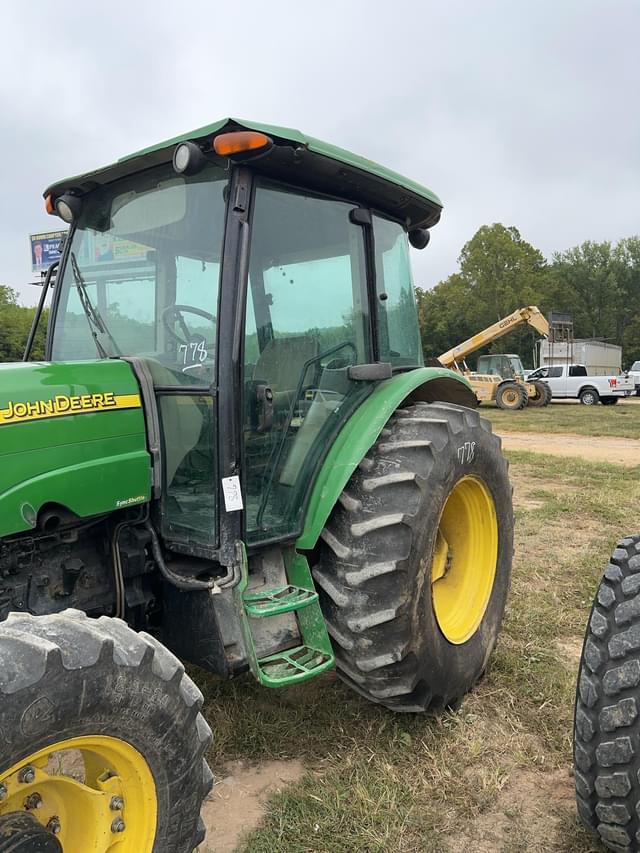 Image of John Deere 5425 equipment image 4