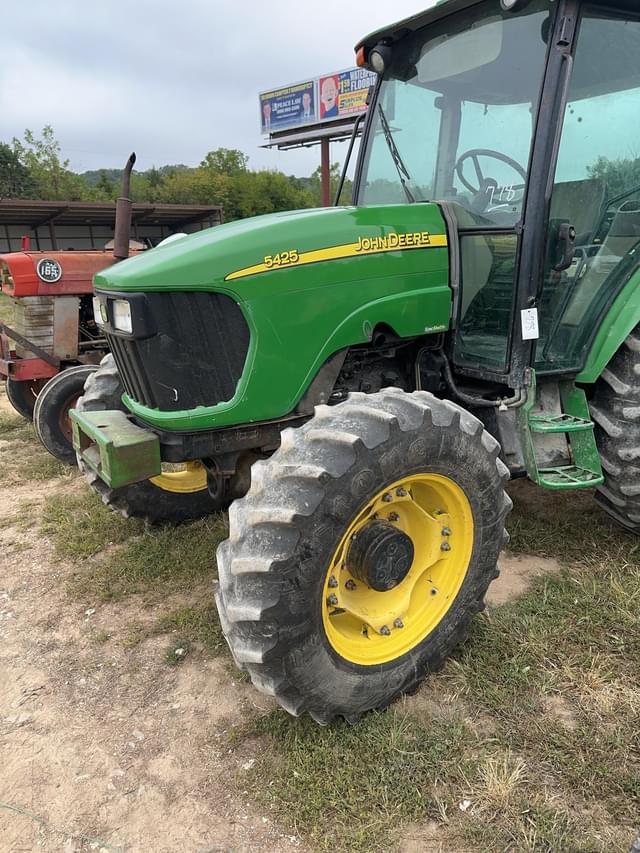 Image of John Deere 5425 equipment image 3