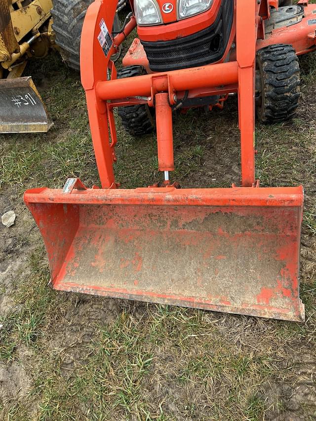 Image of Kubota BX2370 equipment image 2