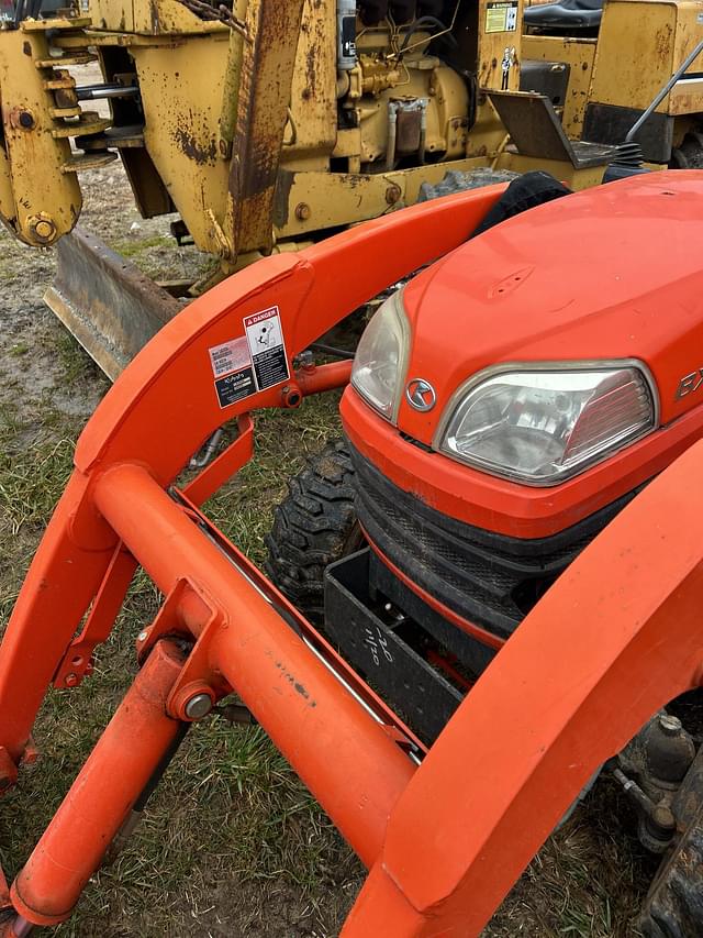 Image of Kubota BX2370 equipment image 3