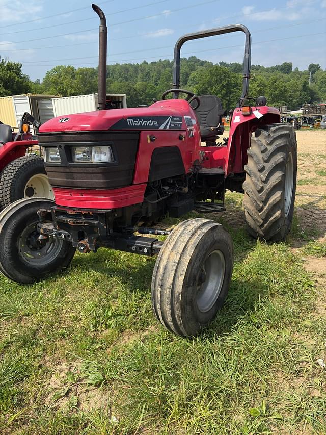 Image of Mahindra 5570 equipment image 2