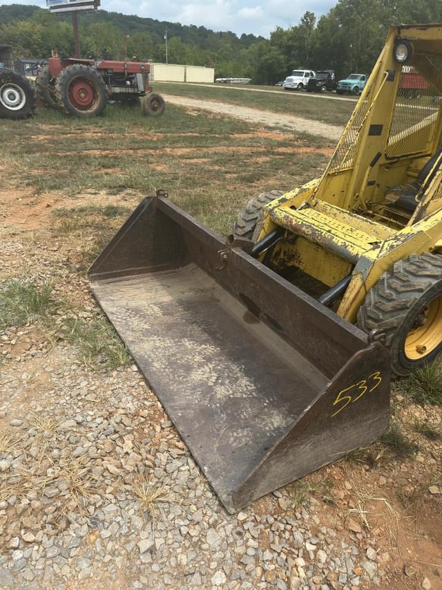 Image of New Holland L35 equipment image 3