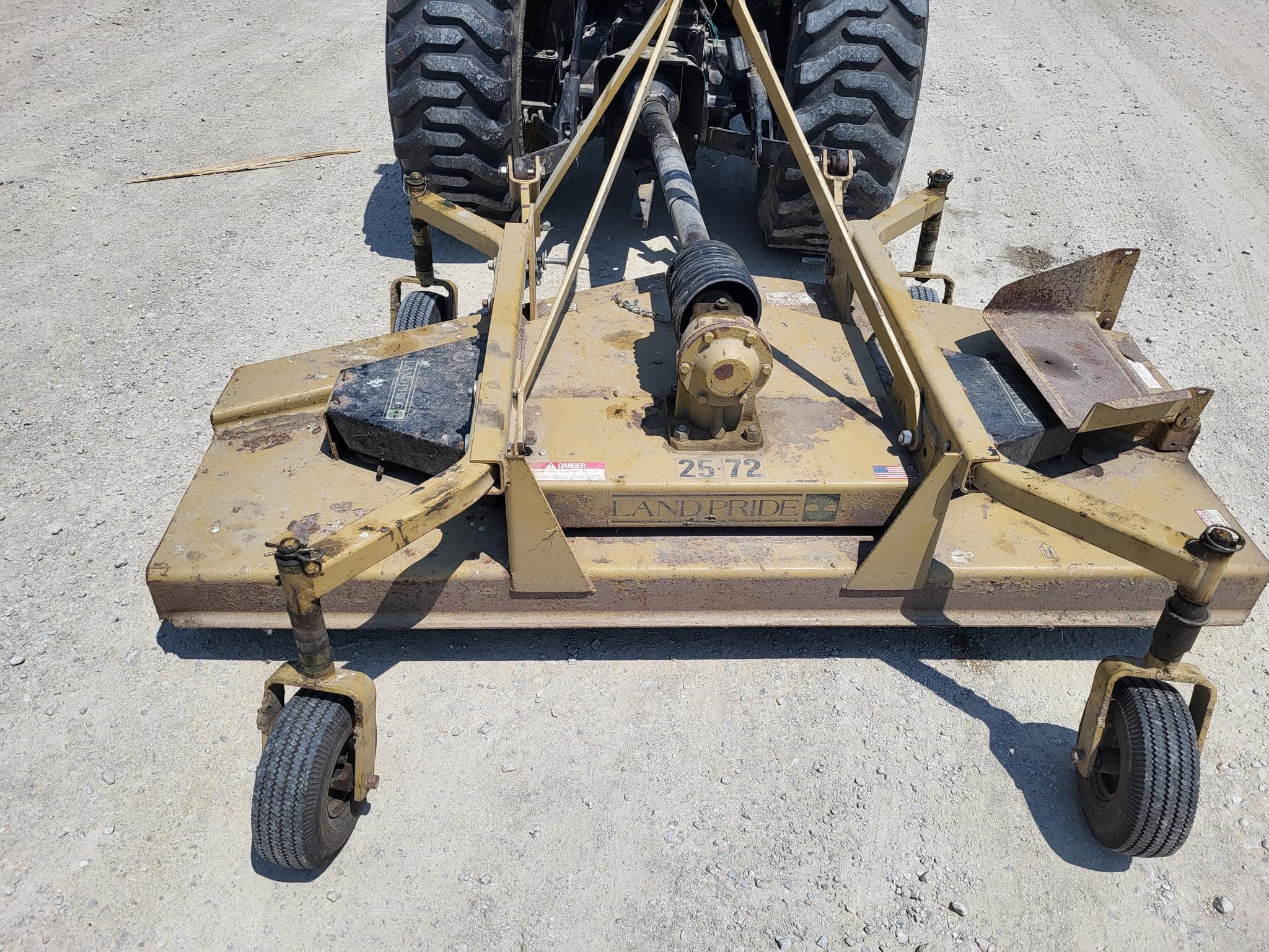 Land Pride 2572 Equipment Image0