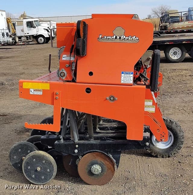 Image of Land Pride 3P600 equipment image 3
