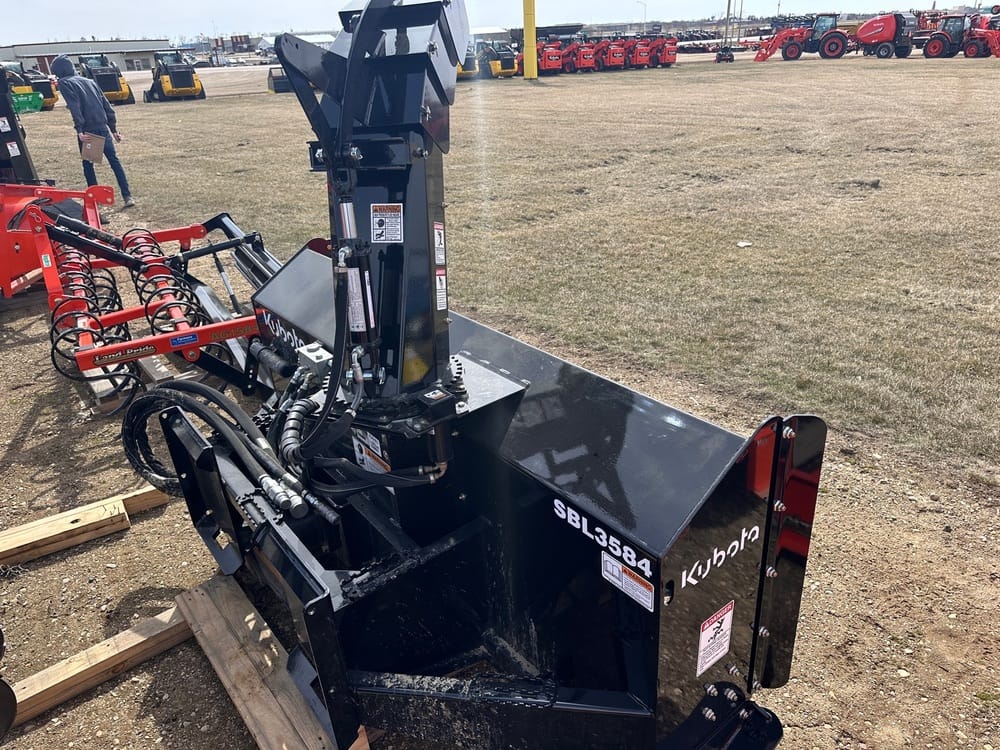 Kubota SBL3584 Equipment Image0