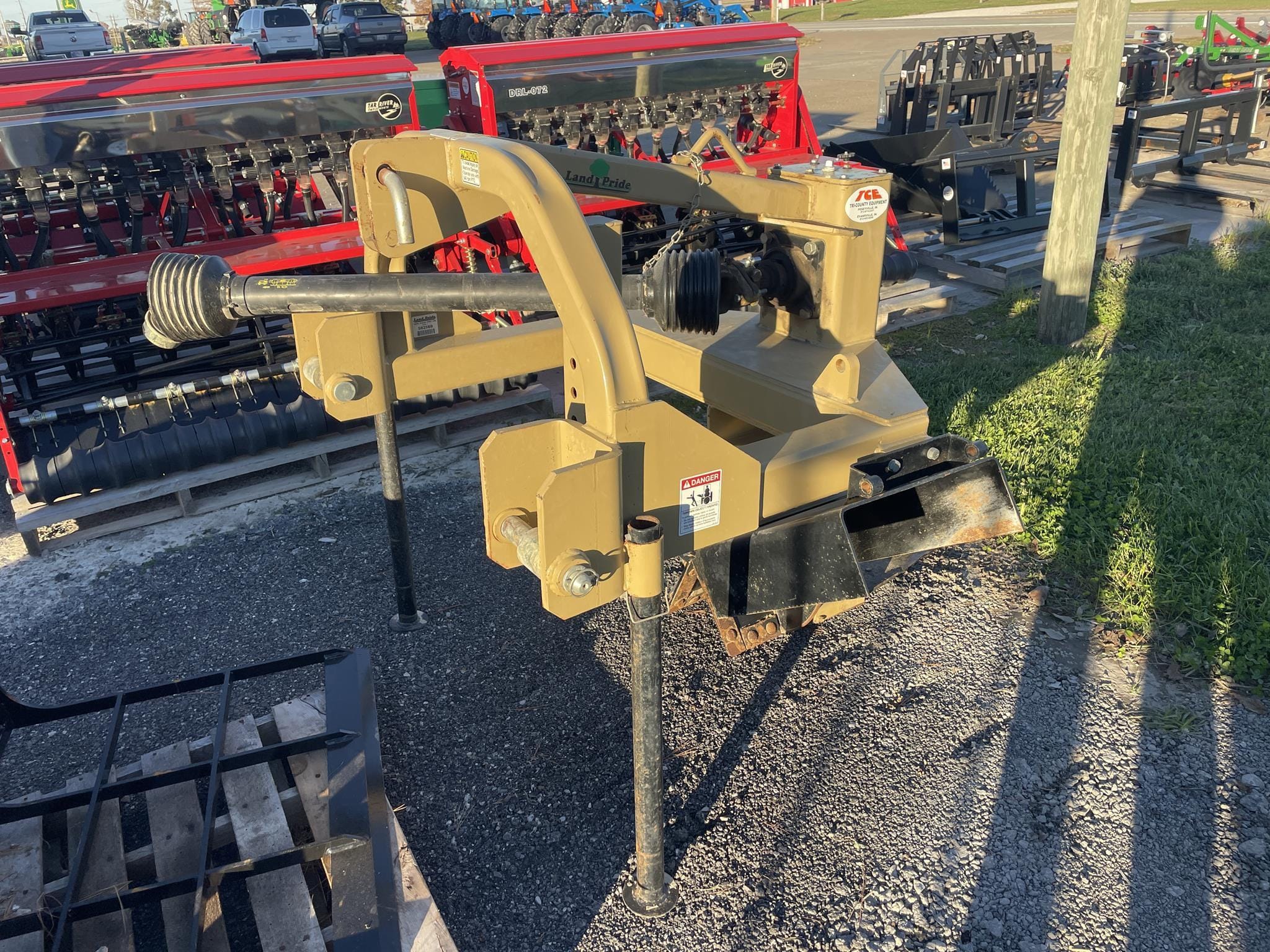 Land Pride DT55 Equipment Image0