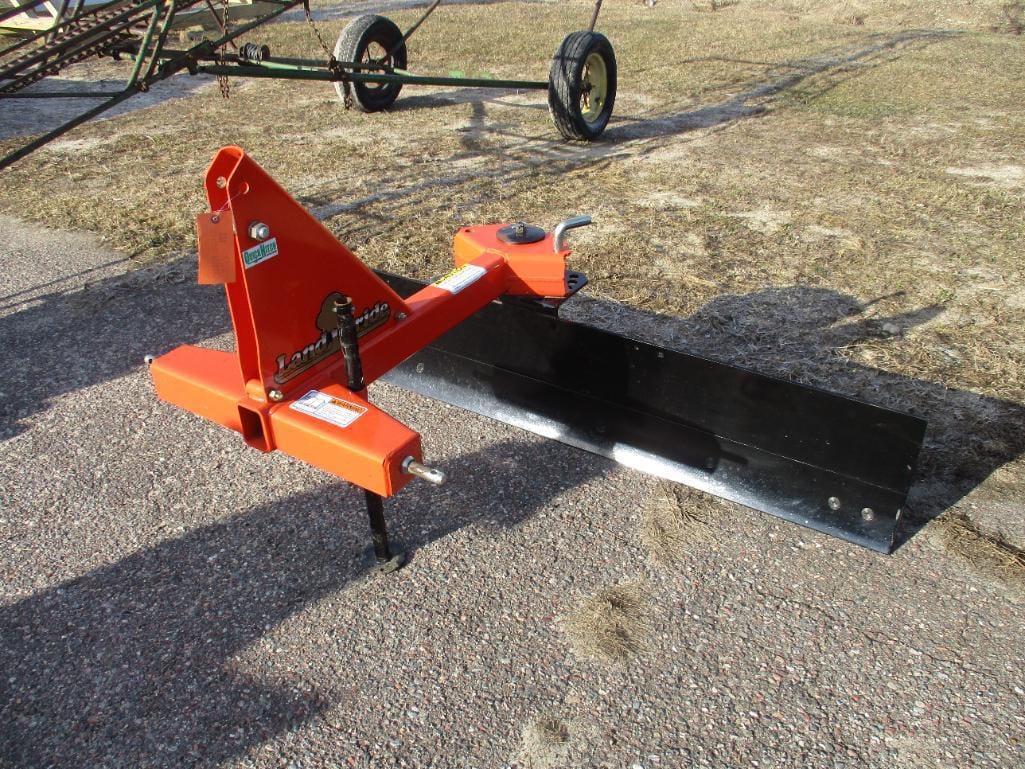 Main image Land Pride RB1584