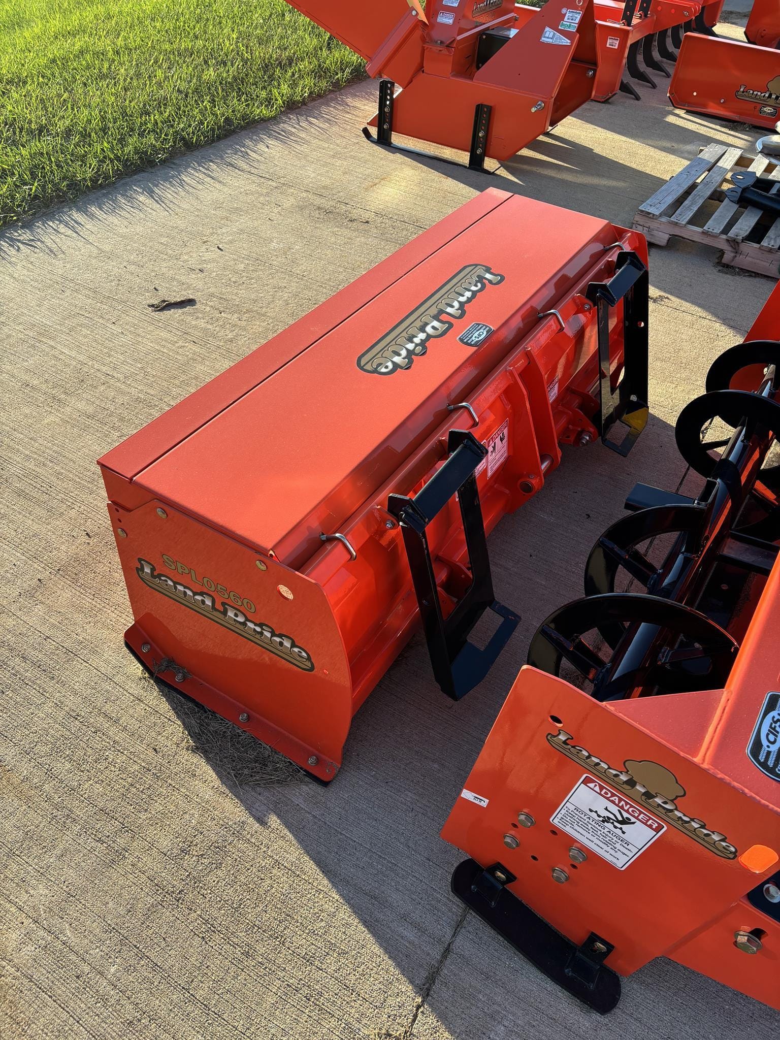 Land Pride SPL0560 Equipment Image0