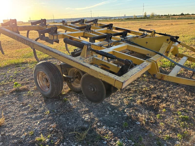 Image of Landoll 1200 Image 1