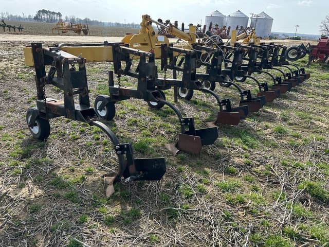 Image of Landoll 2000 equipment image 3