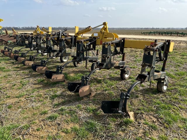 Image of Landoll 2000 equipment image 2