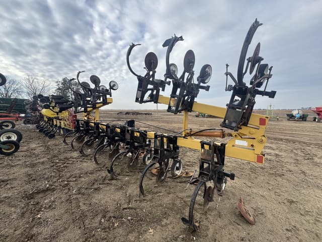 Image of Landoll 2012-38HCF-93 equipment image 4