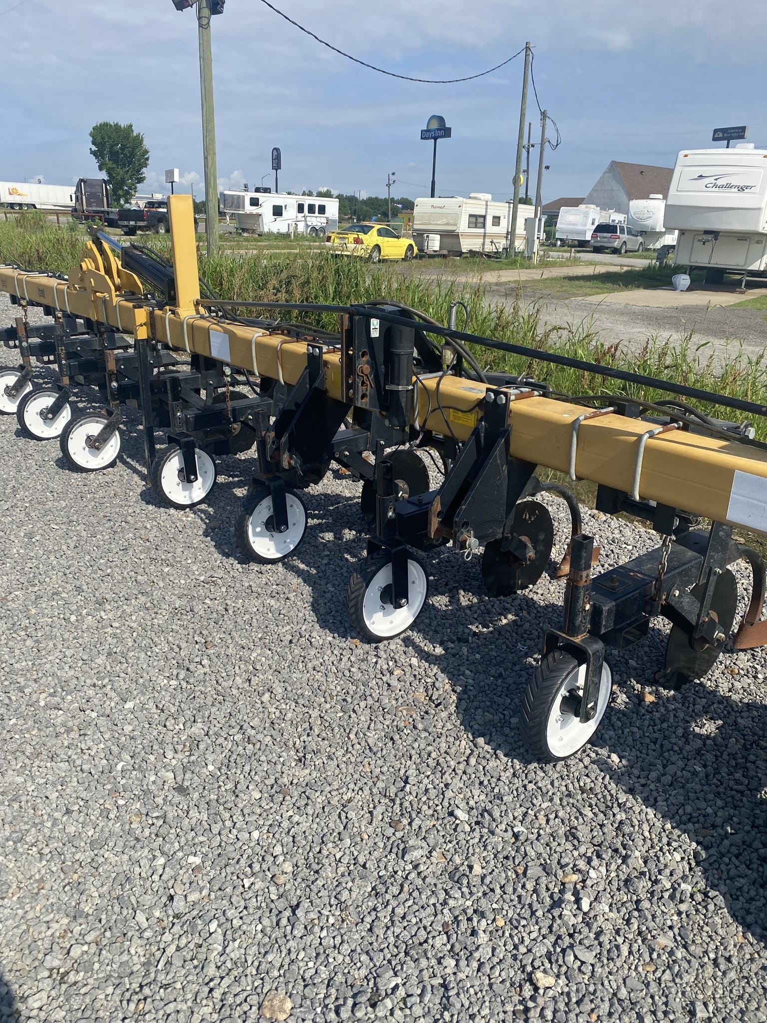 Landoll 2012-38HCF94 Equipment Image0