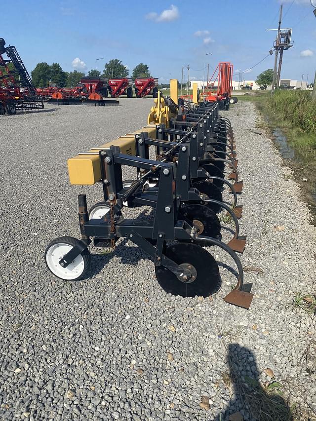 Image of Landoll 2012-38HCF94 equipment image 3