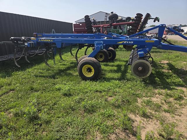 Image of Landoll 2110 equipment image 4