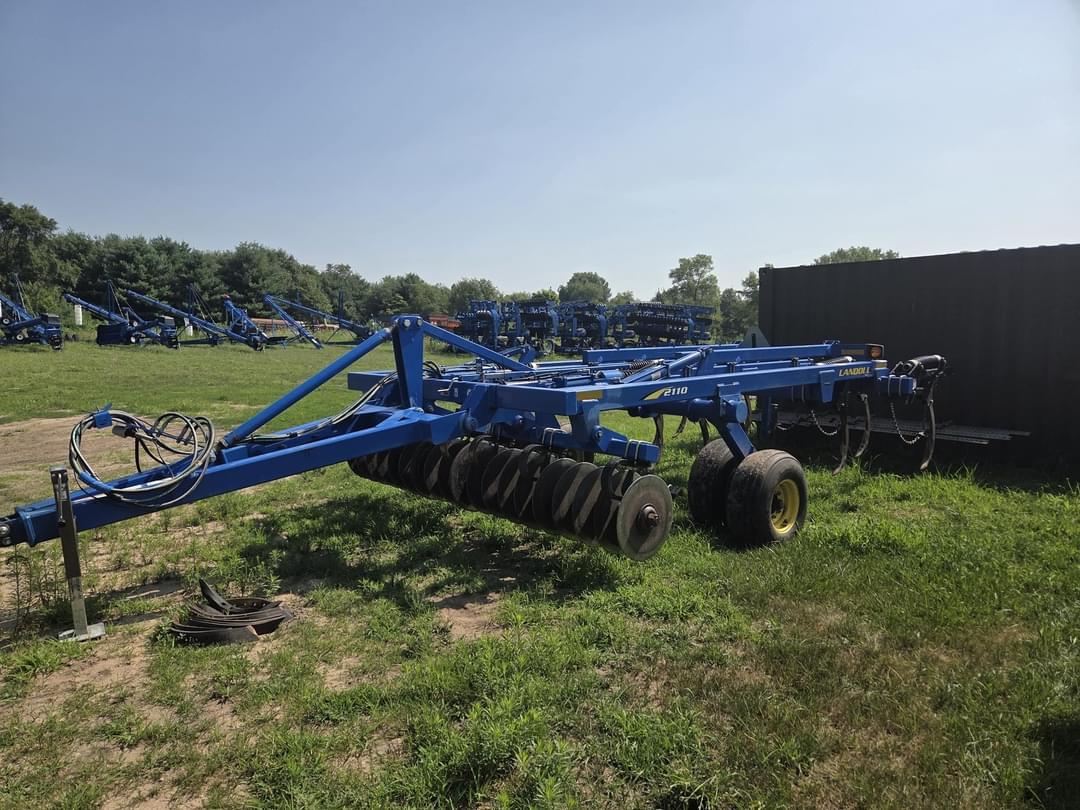 Image of Landoll 2110 Image 0