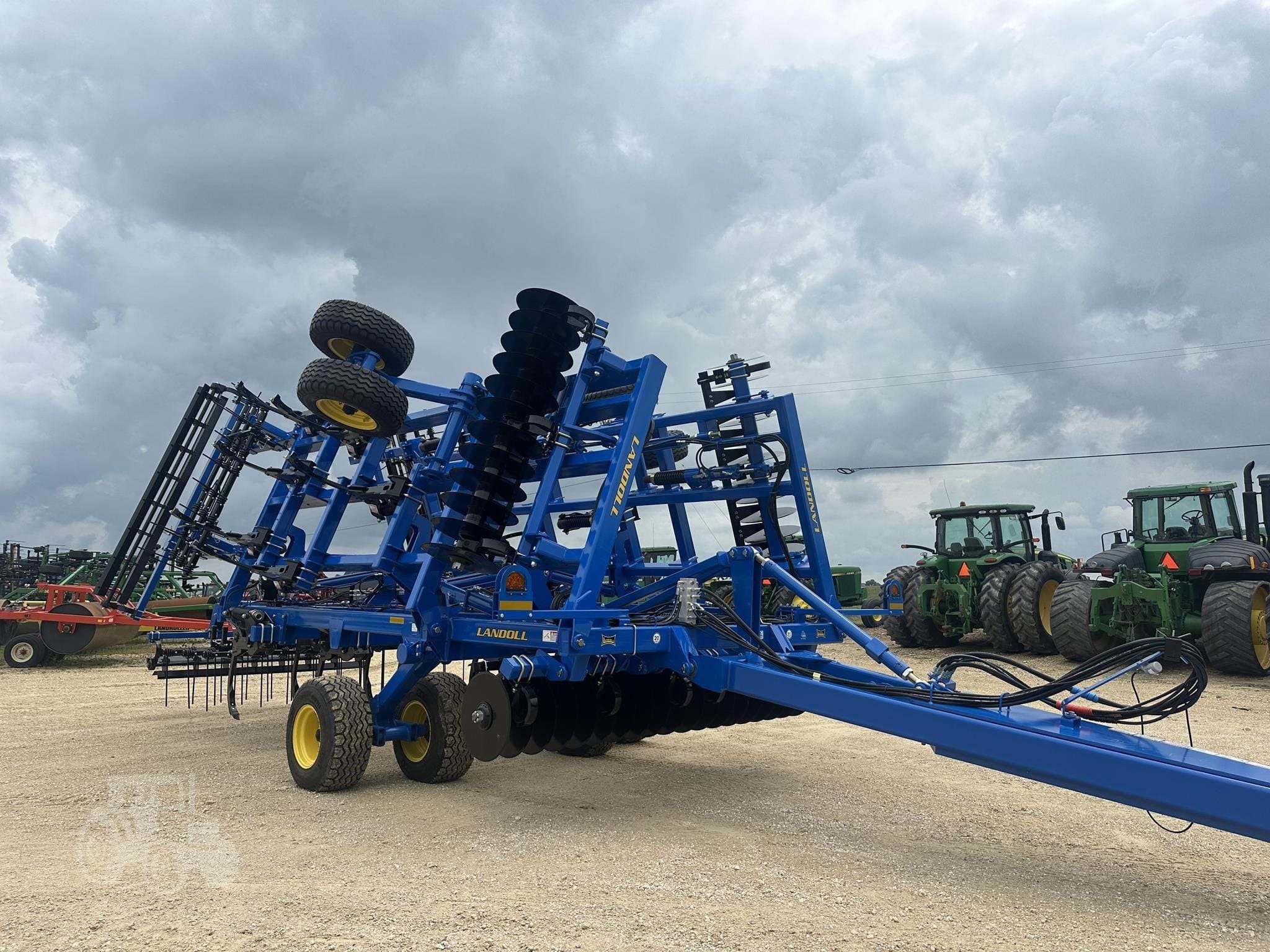 Landoll 2132-21 Equipment Image0