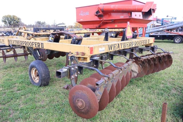 Image of Landoll 2200 equipment image 4