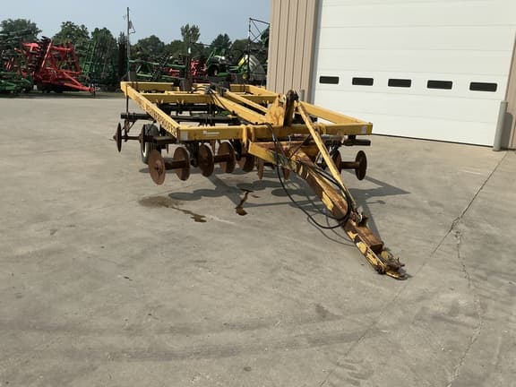 Image of Landoll 2205 equipment image 3