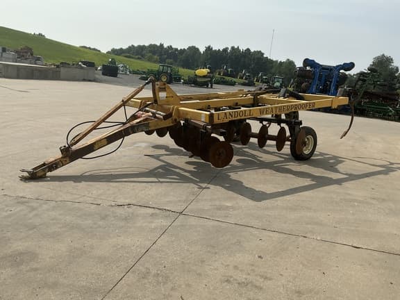 Image of Landoll 2205 equipment image 1